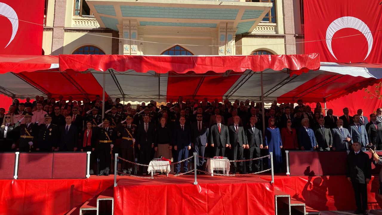 Manisa'da Cumhuriyet Bayramı coşkusu yaşandı