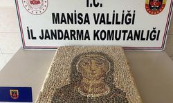 Manisa'da ele geçirilen Meryem Ana mozaiği müzeye teslim edildi