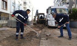 Yeni Mahalle'de parke taşı döşeme çalışmaları devam ediyor