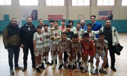 Futsalda şampiyon Spil Ortaokulu