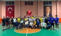 Salihli'deki basketbol turnuvasının şampiyonu Old Boys