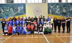 Yunusemre'nin badmintoncuları Manisa'yı gururlandırdı