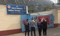 Manisa'da iki aranan şahıs yakalandı