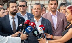 CHP Genel Başkanı Özel bayram namazını Manisa'da kıldı