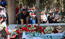 Manisa Gazeteciler Cemiyeti'nden Ferdi Zeyrek'in mezarına ziyaret