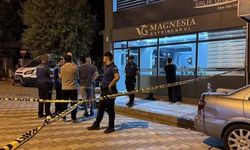 Manisa'da emlak ofisinde silahlı kavga: 1 ölü, 3 yaralı