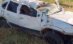 Manisa'da feci kaza: Hurdaya dönen araçtan sağ çıktı