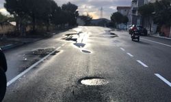 11 gün önce yapılan yol çöktü