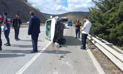 Manisa-Menemen yolunda otomobil devrildi