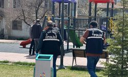Manisa'da parkta bıçaklı saldırı: 15 yaşındaki genç yaralandı