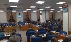 Meclis'te gergin anlar: CHP'li vekillerle bakan arasında tartışma