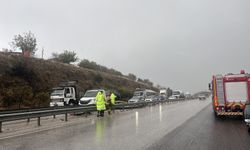 Manisa'da yağışlı hava kaza getirdi