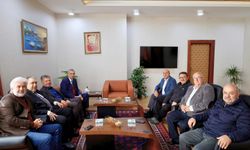 Eski Manisa Valisi Celalettin Güvenç Akhisar'da