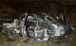 Otomobil şarampole devrildi: 2 ölü, 1 yaralı