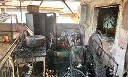 Manisa'da korkutan ev yangını