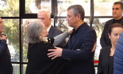 Özgür Özel taziyeleri kabul ediyor