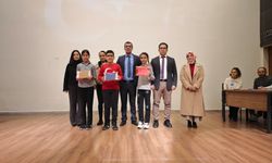 Sarıgöl’de miniklerden İstiklal Marşı coşkusu