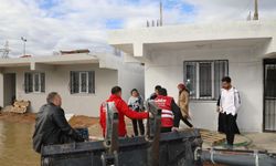 Şehzadeler Belediyesi’nden Akpınar’da mahsur kalan yurttaşlara destek