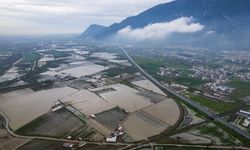 Manisa'da Gediz taşkını yerleşim alanlarına ulaştı