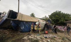 Manisa'da zincirleme kaza; 2 ölü, 4 yaralı