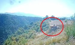 Traktör altında kalan çiftçinin hayatını kaybettiği kaza anı