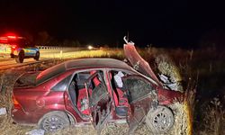 Manisa'da şarampole savrulan otomobildeki 3 kişi yaralandı