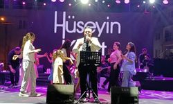 Başkan Murat Daban sahnede oynadı
