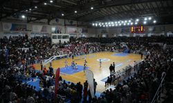 Turgutlu’dan tribünde şiddete karşı güçlü koreografi