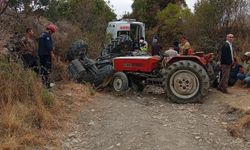 Manisa'da 2 kişi devrilen traktörün altında can verdi