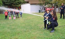 Şehzadeler'de minikler itfaiyecilik mesleğini yerinde öğrendi