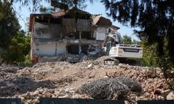 Pansiyon yıkıldı, gözler Manisa Lisesi’nde