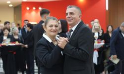 Manisa'da Cumhuriyet Balosu düzenlendi