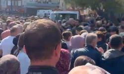 Çağatay Uluçay Ortaokulu önünde hareketli dakikalar! Bıçaklı şüpheli gözaltında