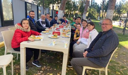 Başkan Ahmet Öküzcüoğlu özel öğrencilerle bir araya geldi