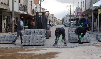 Turgutlu'da kırsal mahallelerdeki yollar yenileniyor