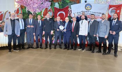 Süleyman Kalbur'a onursal başkanlık verildi