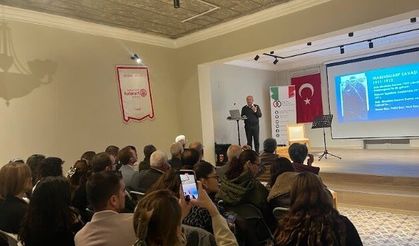 İzmir Rotaract Külüpleri Ata’sını andı