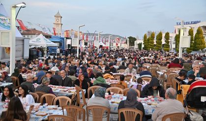 Büyükşehir'den Selendi'de 2 bin 500 kişilik iftar