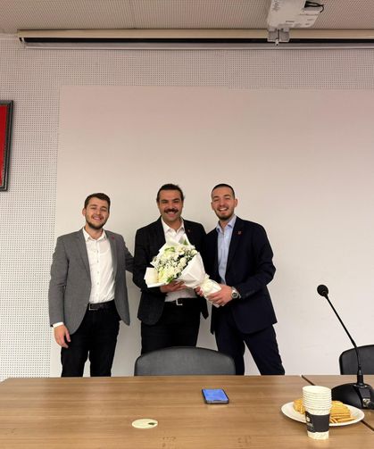 CHP Şehzadeler Gençlik Kolları’ndan Emre Halil Esenkaya’ya tebrik