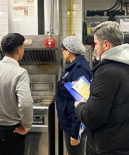 Yunusemre'de kanalizasyona dökülen yağlara sıkı takip