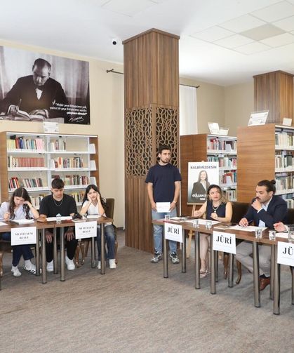 Şehzadeler Gençlik Evi'nde fikirler yarıştı
