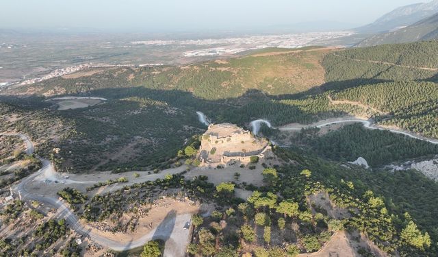 Manisa'nın simgelerinden Yoğurtçu Kalesi restore edilecek