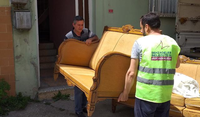 Şehzadeler Belediyesinin ‘Atma Paylaş’ Projesiyle 50 ihtiyaç sahibinin yüzü güldü