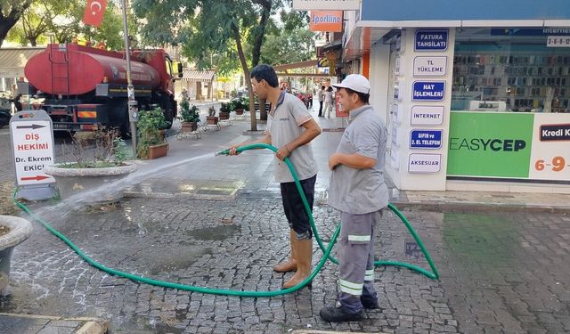 Salihli sokaklarında yaz temizliği