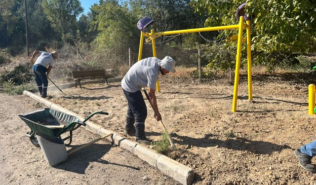 Şehzadeler Belediyesi parklardaki bakım ve onarım çalışmalarını sürdürüyor