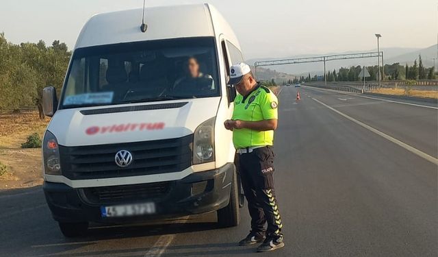 Manisa'da abartı egzoz denetiminde yüzlerce araca ceza yağdı