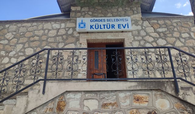 Gördes Kültür Evi ziyaretçilerini bekliyor