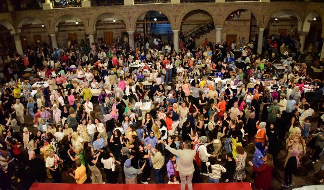 Şehzadeli kadınlar, 'Kadınlar Matinesi'nde unutulmaz bir akşam yaşadı