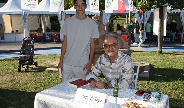 Manisa Kitap Fuarı ünlü yazarlarla kapanışını yaptı