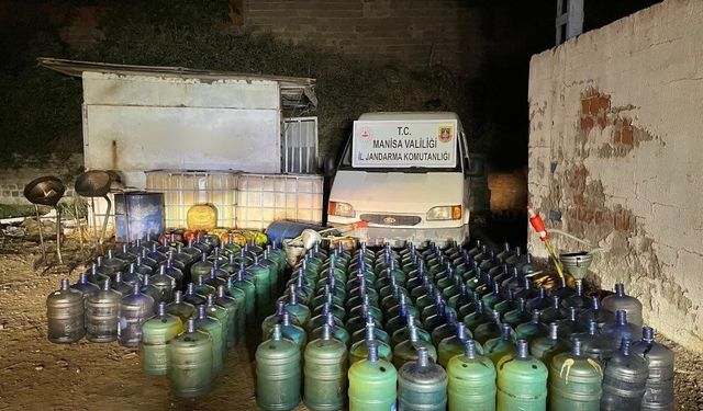 Manisa'da 4 bin 860 litre kaçak akaryakıt ele geçirildi